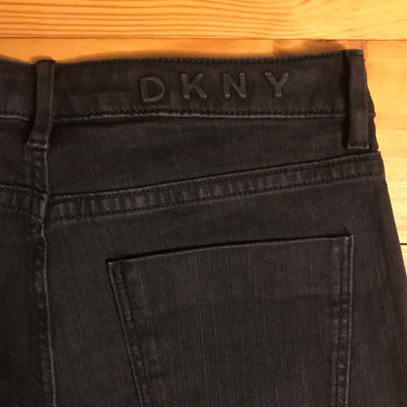 DKNY Black Distressed Skinny Jeans, NWT, 28 - Picture 11 of 14
